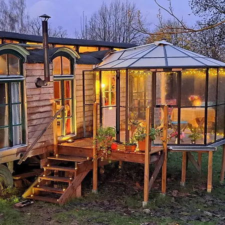 Tiny Haus # Sternenblick # Sauna # Wild & Heiss Holiday home Garvensdorf